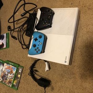 Xbox 1 with 25 games